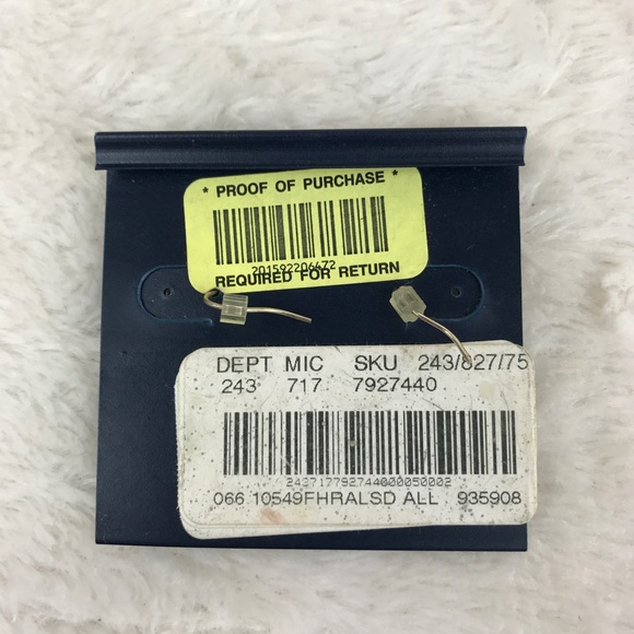 Gallery Design Light Pink Heart Earrings - Picture 4 of 6